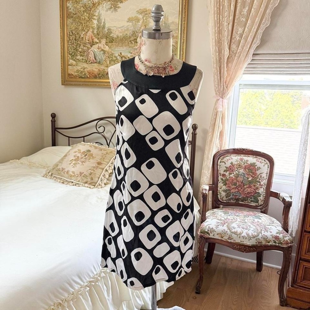 Y2K Express small 95‎ percent silk graphic shift dress